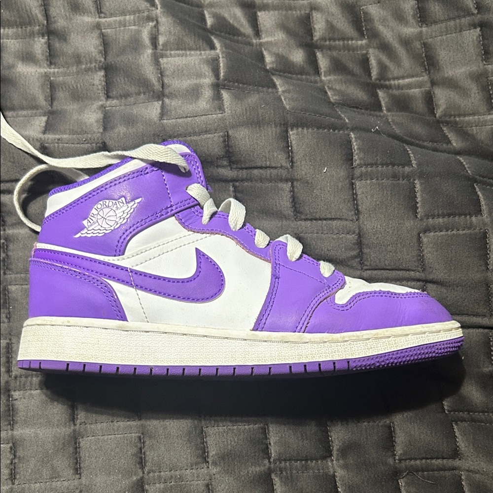 Nike Kids Sneakers Purple and White